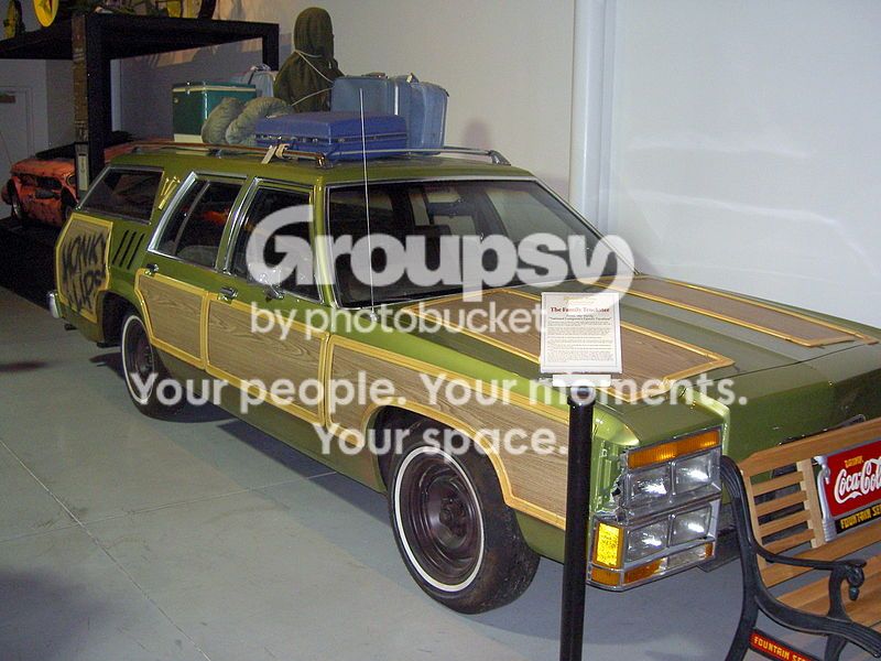 photo 800px-FamilyTruckster.jpg
