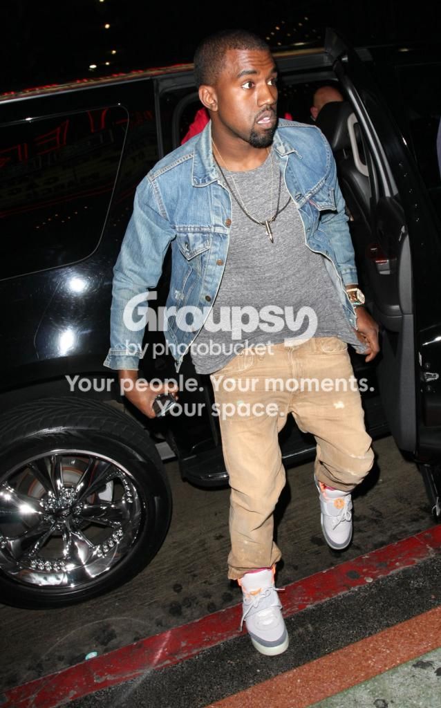  photo kanye_west_new_album_2013.jpg